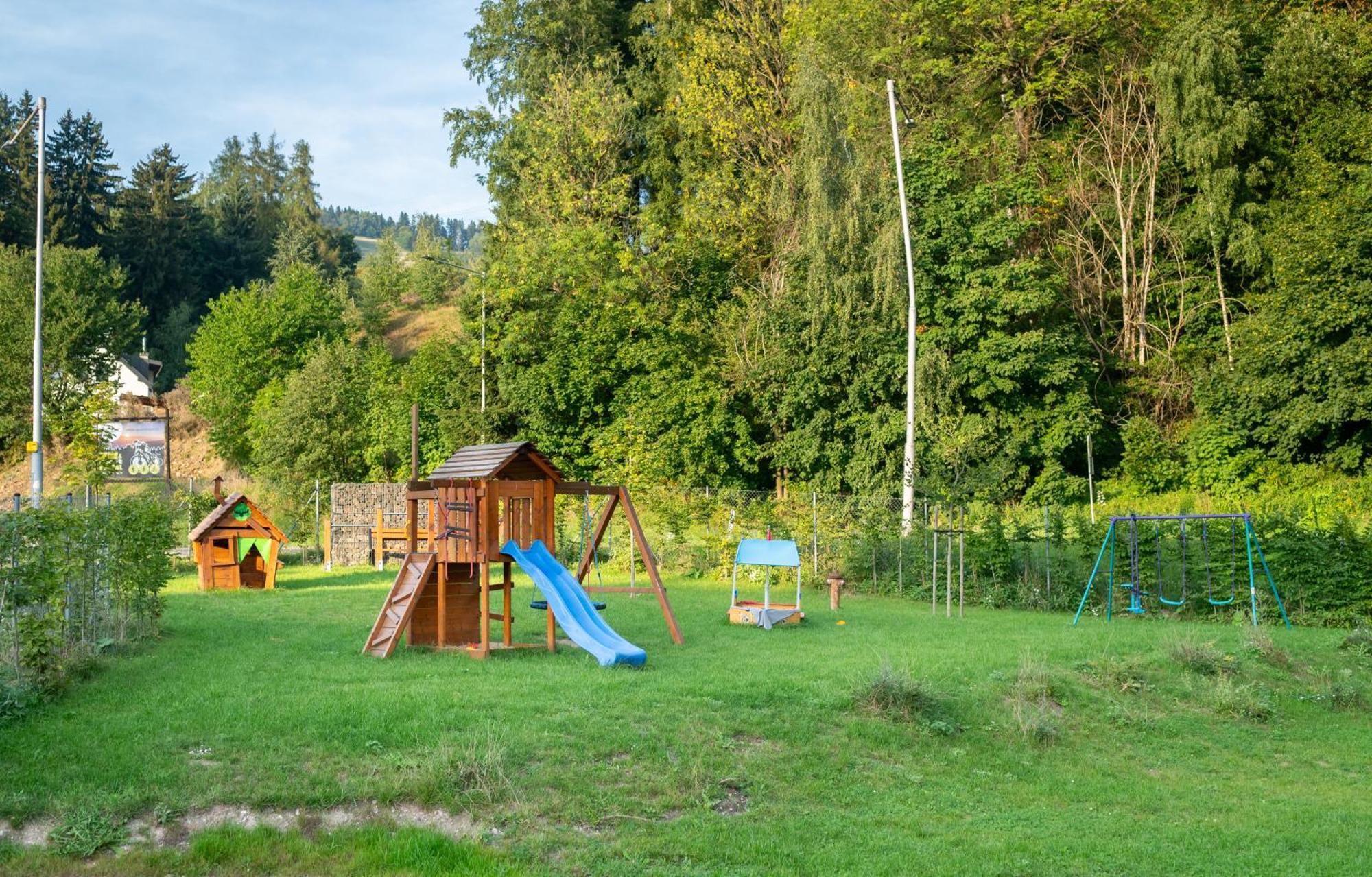 Apartmany Resort Vrchlabí Eksteriør billede